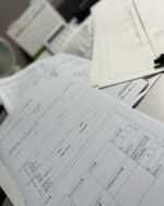 んーー
本日は43条建築許可申請の書類づくり🙌

親しい土地家屋調査士さんに図面8種類を依頼していたが、すごいスピードでやってくれてホント感謝🤩
なんでそんなに早いんだ!!!✨

#行政書士
#土地家屋調査士
#都市計画法第43条 
#建築許可申請
#徳島県